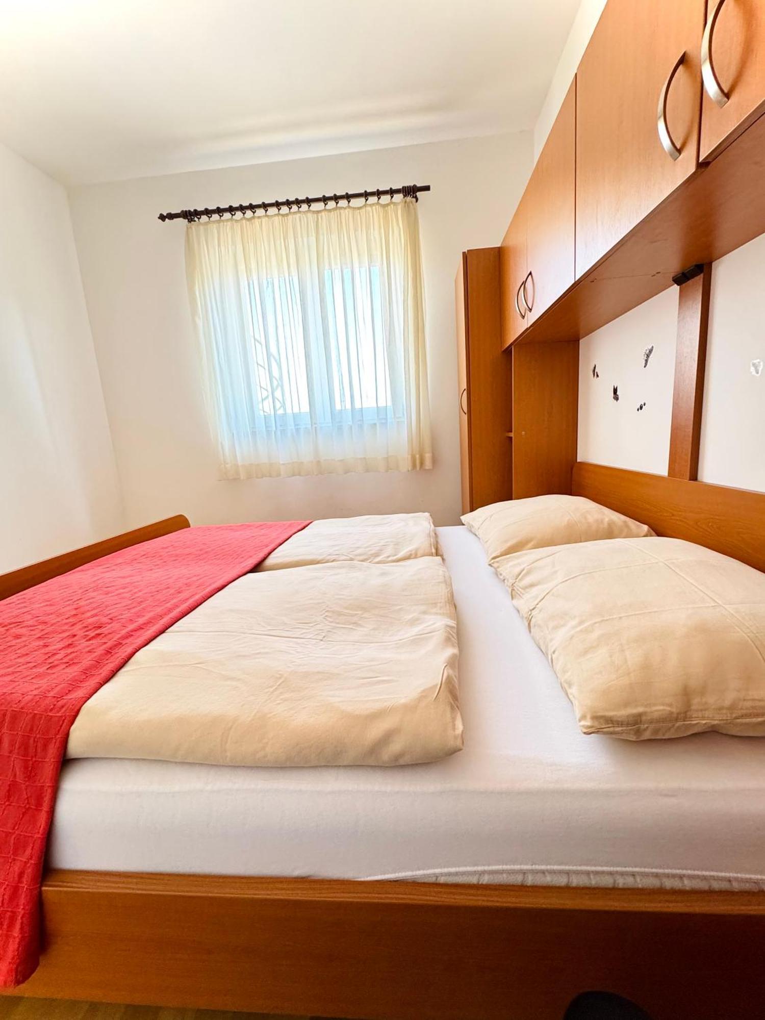 Elvira Apartament *